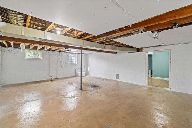 420 W Mclane Street, Osceola, IA 50213