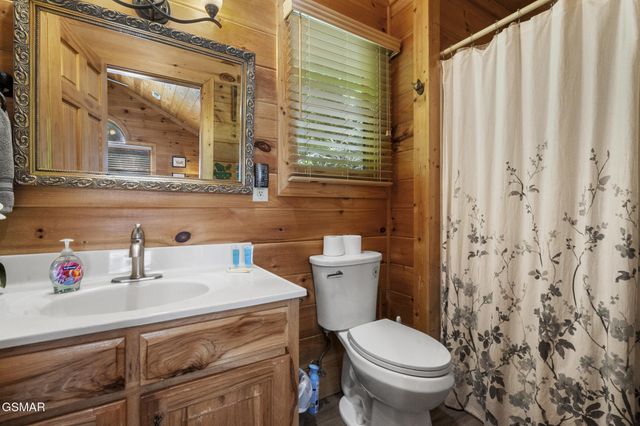 4275 Parkside Village Drive, Sevierville, TN 37862