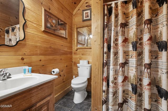 4275 Parkside Village Drive, Sevierville, TN 37862