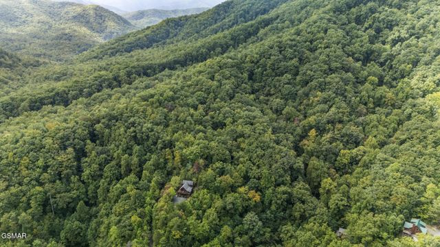 4275 Parkside Village Drive, Sevierville, TN 37862