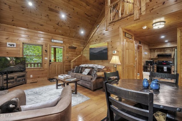 4275 Parkside Village Drive, Sevierville, TN 37862