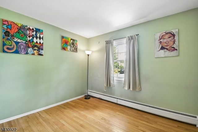 42 Davenport Ave, Roseland Boro, NJ 07068