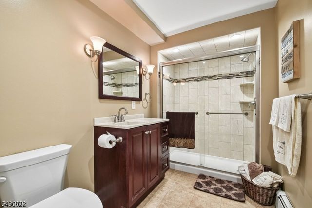 42 Davenport Ave, Roseland Boro, NJ 07068