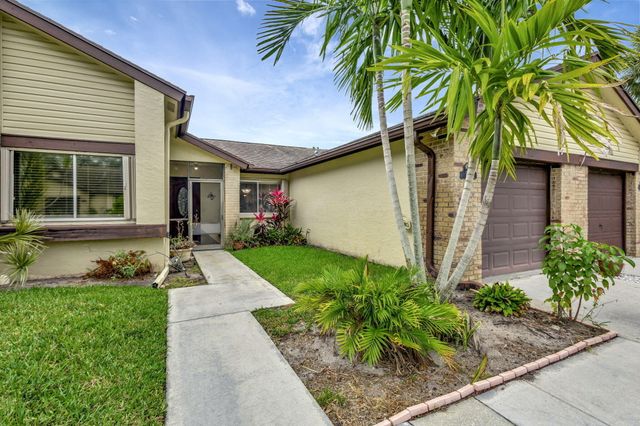 178 Ramblewood Circle, Royal Palm Beach, FL 33411