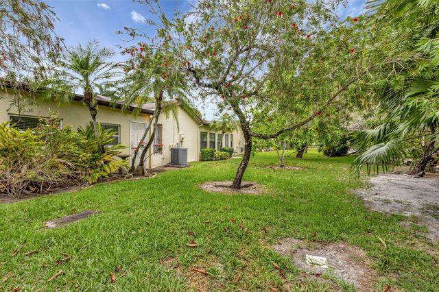 178 Ramblewood Circle, Royal Palm Beach, FL 33411
