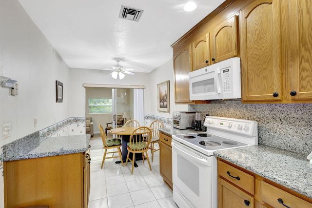 178 Ramblewood Circle, Royal Palm Beach, FL 33411