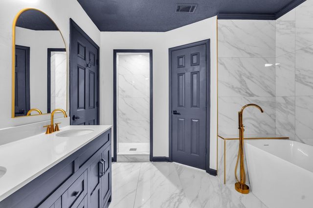 2744 SURREY PARK DR, Bartlett, TN 38134