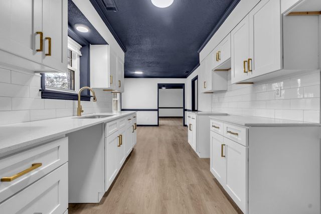 2744 SURREY PARK DR, Bartlett, TN 38134