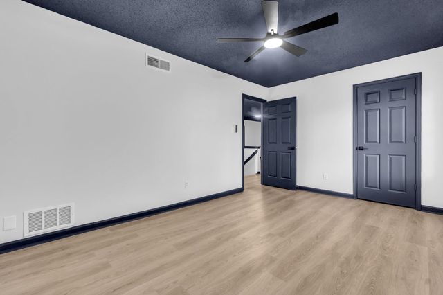 2744 SURREY PARK DR, Bartlett, TN 38134