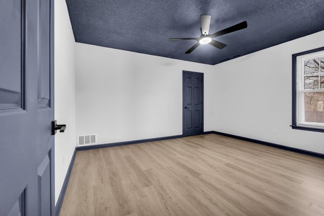 2744 SURREY PARK DR, Bartlett, TN 38134