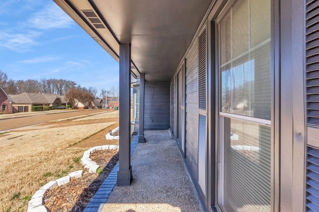 2744 SURREY PARK DR, Bartlett, TN 38134