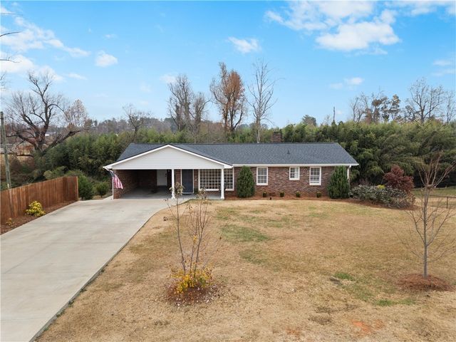 138 Julian Drive, Seneca, SC 29678