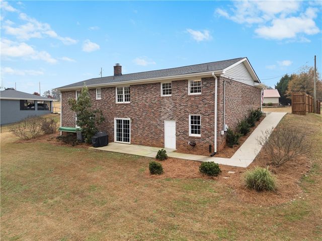 138 Julian Drive, Seneca, SC 29678