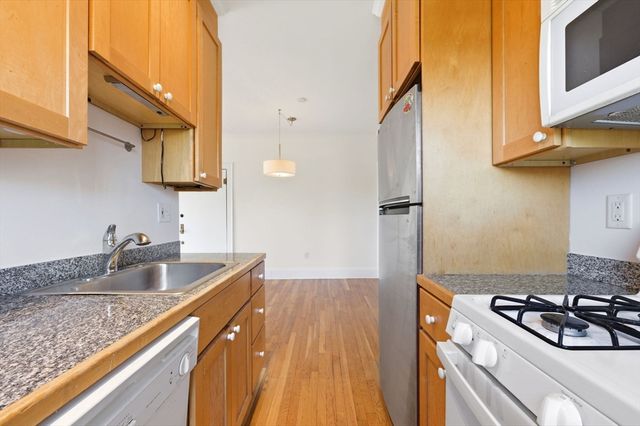 21 Bradlee 54, Medford, MA 02155