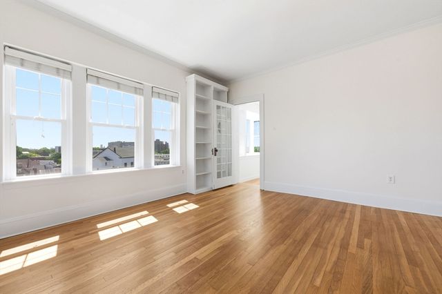 21 Bradlee 54, Medford, MA 02155
