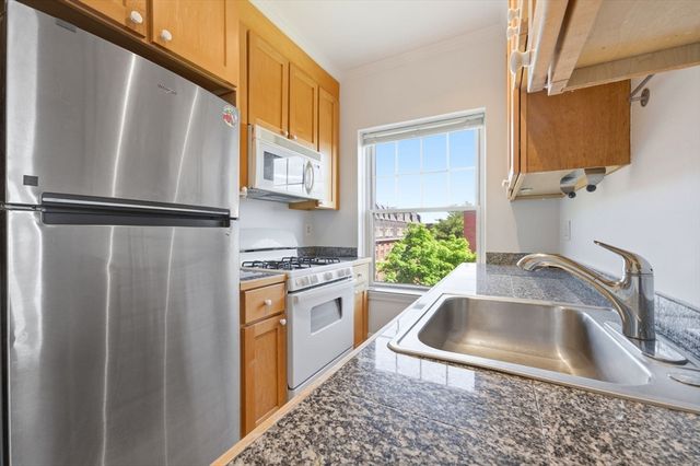 21 Bradlee 54, Medford, MA 02155