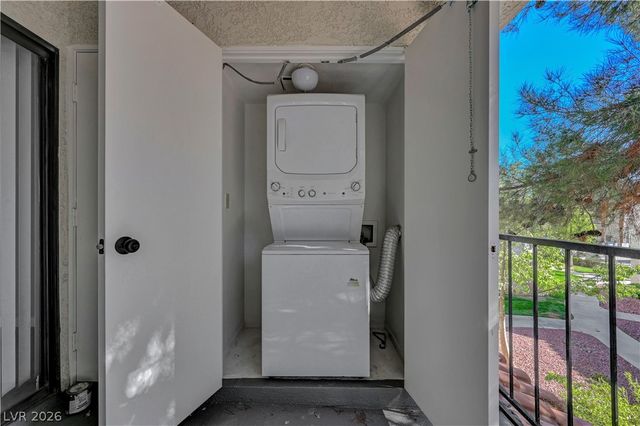 4730 Nara Vista Way 202, Las Vegas, NV 89103