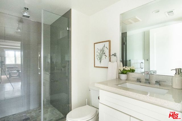 4820 Buchanan Street, Los Angeles, CA 90042