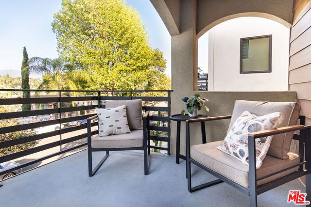 4820 Buchanan Street, Los Angeles, CA 90042