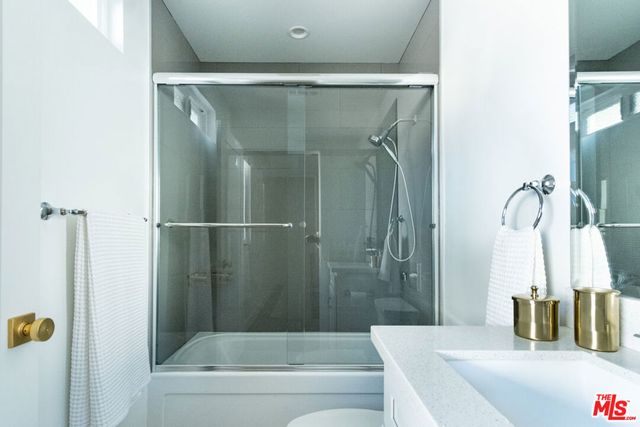 4820 Buchanan Street, Los Angeles, CA 90042