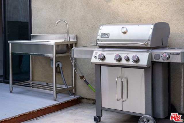 4820 Buchanan Street, Los Angeles, CA 90042
