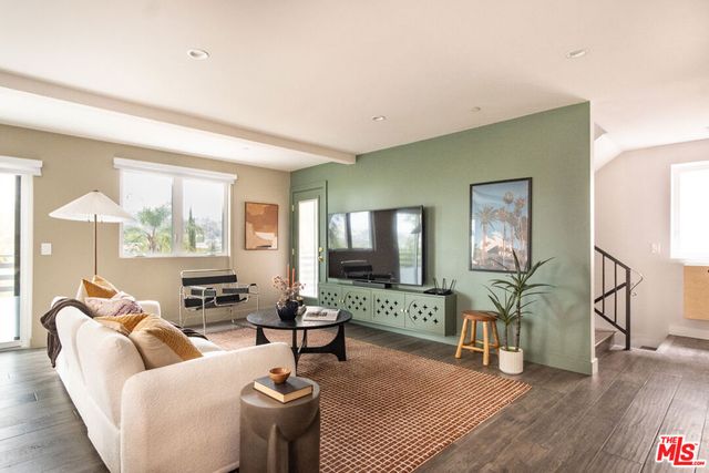 4820 Buchanan Street, Los Angeles, CA 90042