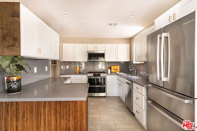 4820 Buchanan Street, Los Angeles, CA 90042