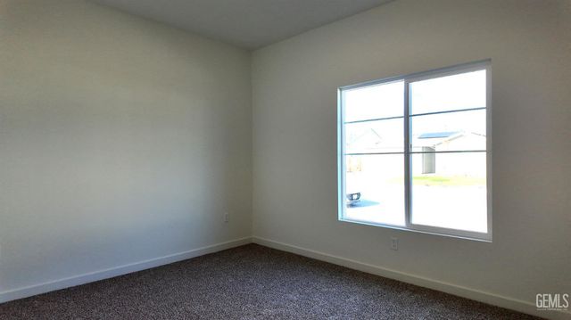 8401 Estes Park Street, Bakersfield, CA 93314