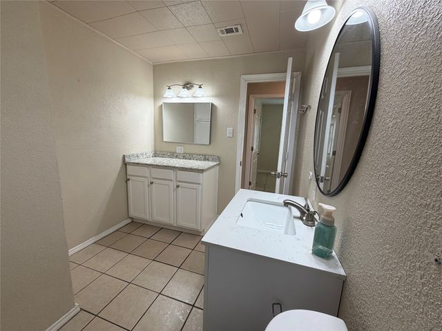 532 King Street, Burleson, TX 76028