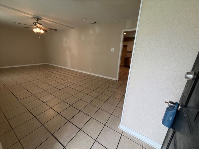 532 King Street, Burleson, TX 76028