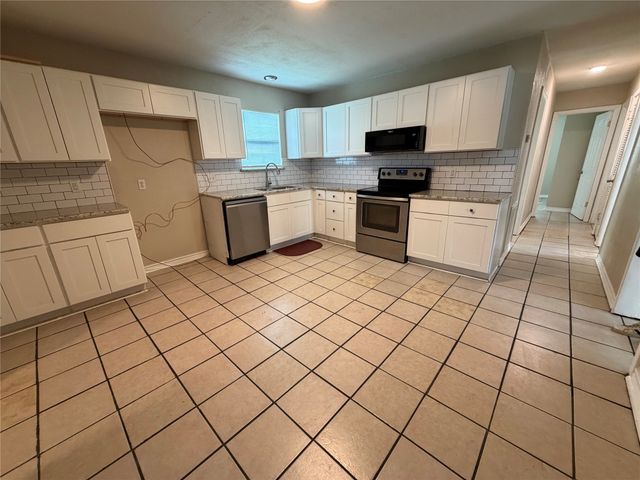 532 King Street, Burleson, TX 76028