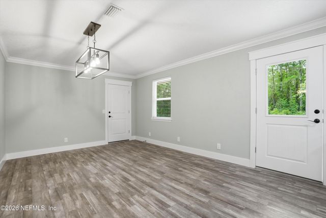 130 WIPPLETREE Court, Palatka, FL 32177