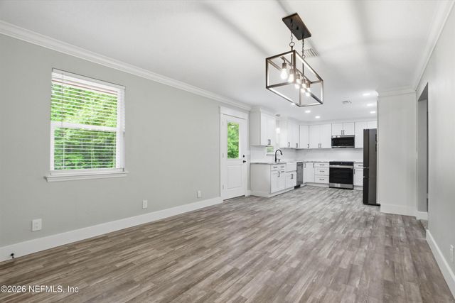 130 WIPPLETREE Court, Palatka, FL 32177