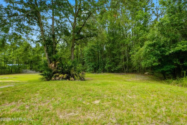 130 WIPPLETREE Court, Palatka, FL 32177
