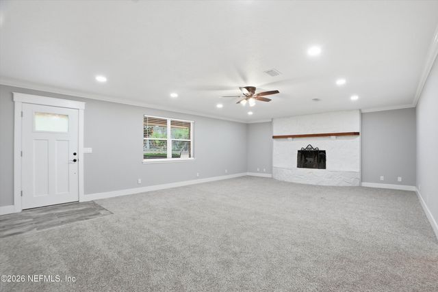 130 WIPPLETREE Court, Palatka, FL 32177