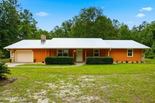 130 WIPPLETREE Court, Palatka, FL 32177
