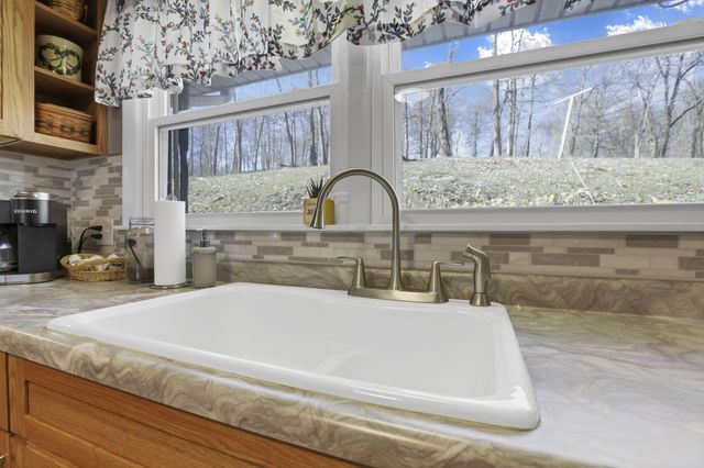 1775 SE Old Logan Road SE, Lancaster, OH 43130