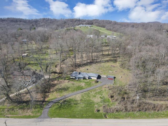 1775 SE Old Logan Road SE, Lancaster, OH 43130