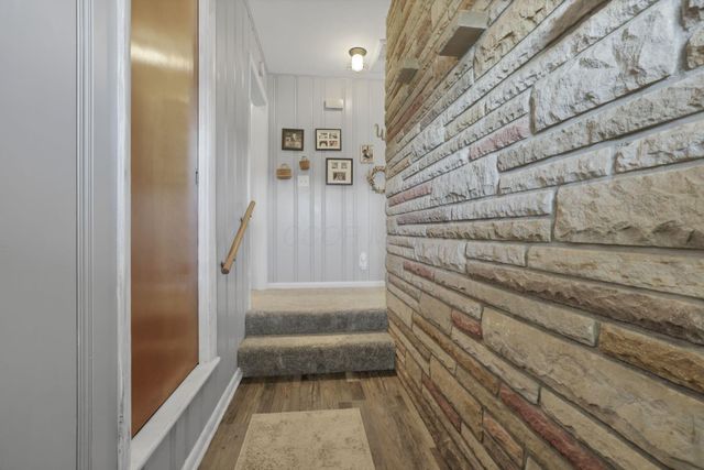 1775 SE Old Logan Road SE, Lancaster, OH 43130