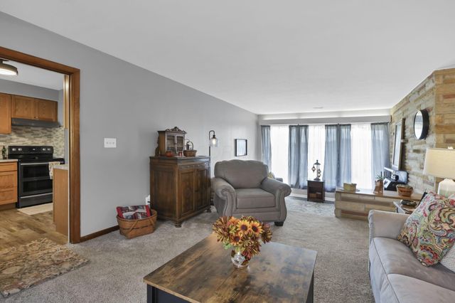 1775 SE Old Logan Road SE, Lancaster, OH 43130