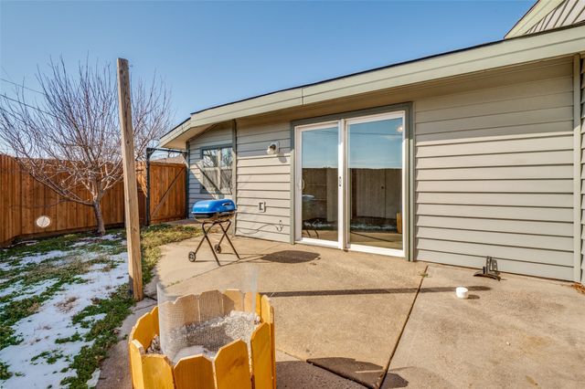 661 Prairie Dell Street, Lewisville, TX 75067