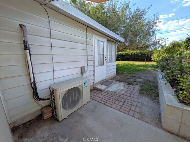 1735 N Alston Avenue, Colton, CA 92324