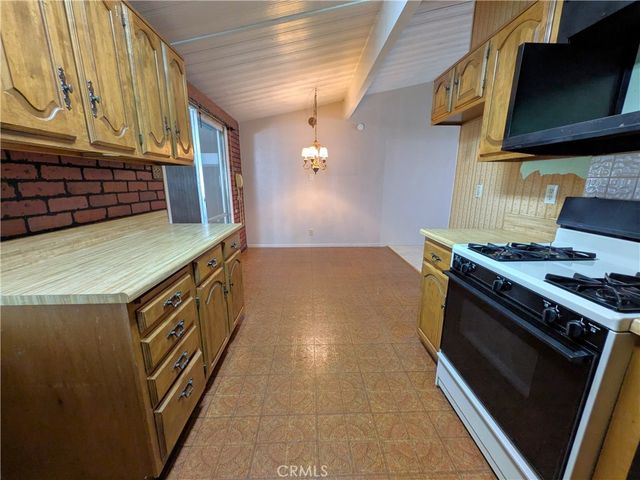 1735 N Alston Avenue, Colton, CA 92324