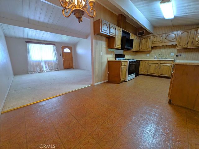 1735 N Alston Avenue, Colton, CA 92324