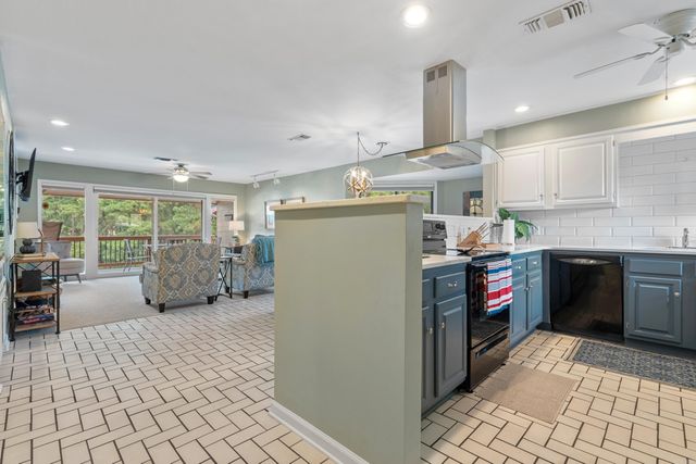 200 Pretti Pt Apt F4, Hot Springs, AR 71913