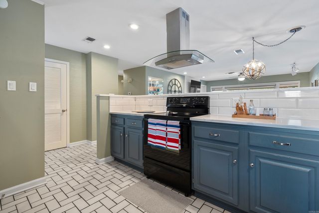 200 Pretti Pt Apt F4, Hot Springs, AR 71913