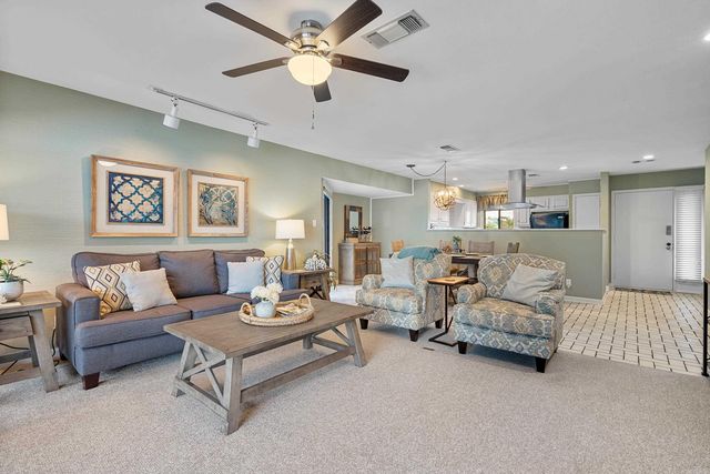 200 Pretti Pt Apt F4, Hot Springs, AR 71913