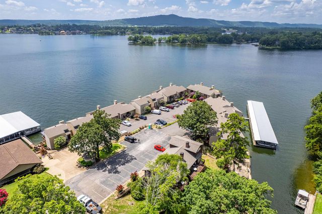 200 Pretti Pt Apt F4, Hot Springs, AR 71913