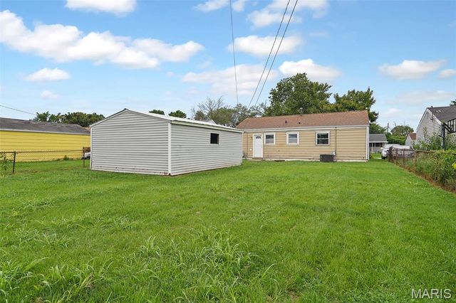 25 Briarcliff Drive, Granite City, IL 62040