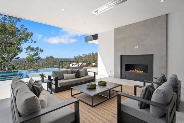 5471 La Crescenta, Rancho Santa Fe, CA 92067